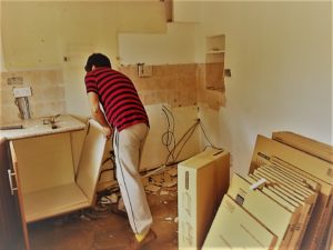 Removing the kitchen units Kitchen DIY